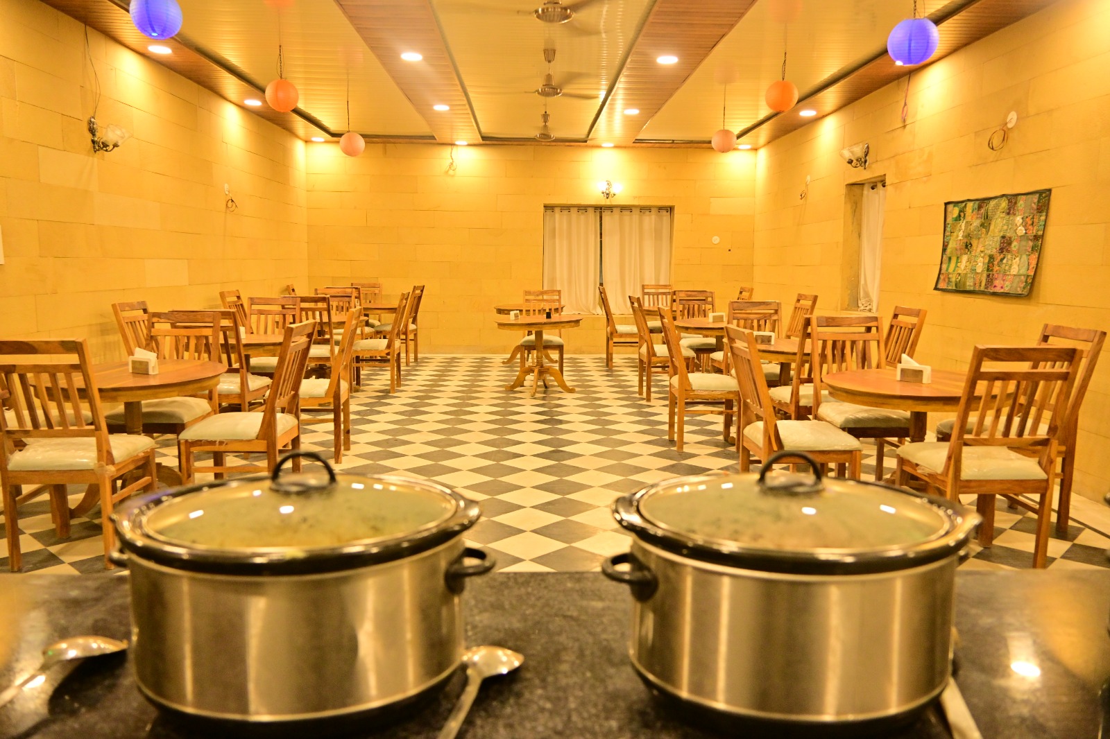 dining experience in jaisalmer desert camp with cultural program