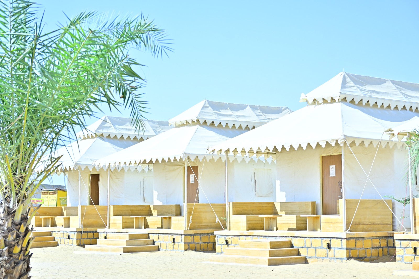 desert event in jaisalmer with cultural program and music