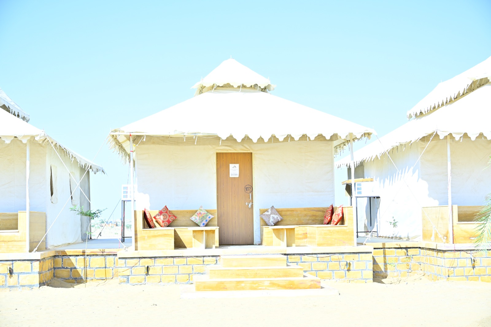 luxury desert camp tent in jaisalmer sam sand dunes